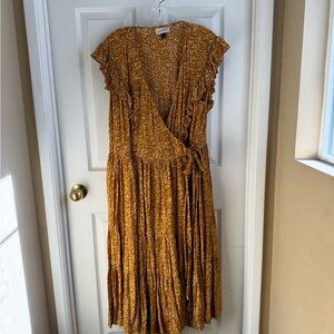 Universal Thread Yellow Patterned Midi Dress